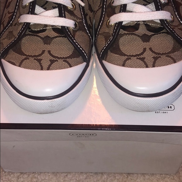 Authentic Coach Sneakers Size 8 - Picture 5 of 6